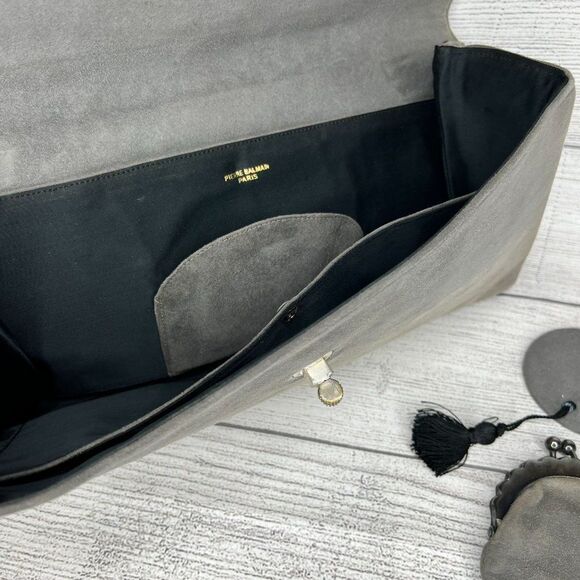 Pierre Balmain Gray Suede Vintage Clutch Bag With Coin Purse And Compact Mirror - Picture 12 of 13